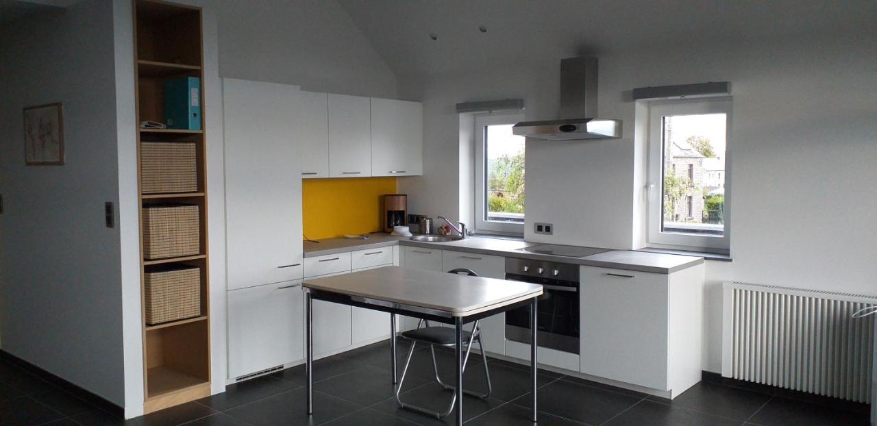 Chez Chantal - Appartement Privatif Yvoir Экстерьер фото