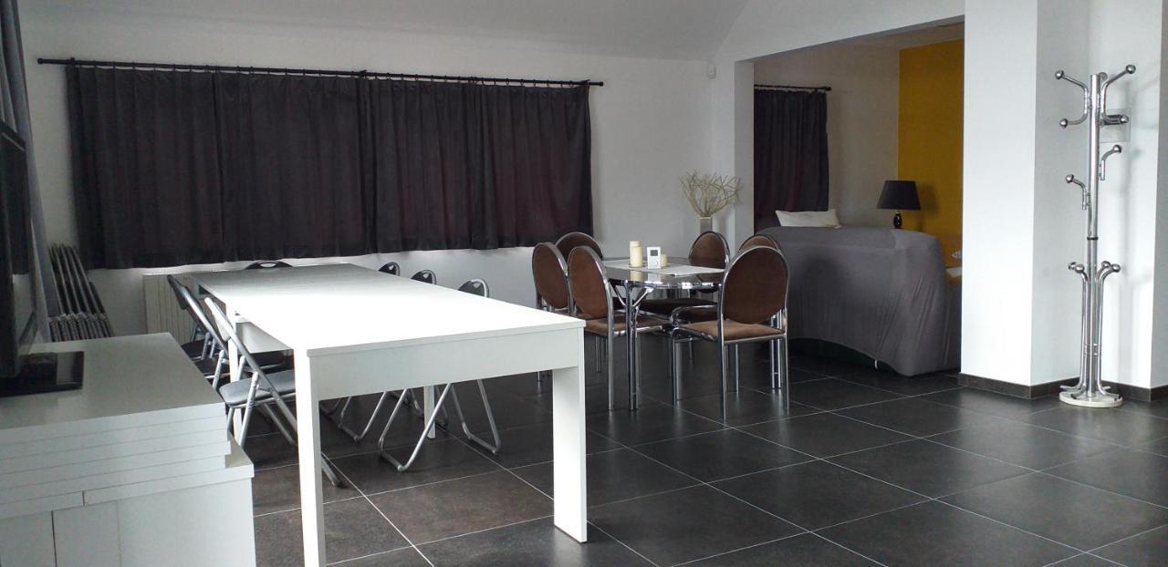 Chez Chantal - Appartement Privatif Yvoir Экстерьер фото