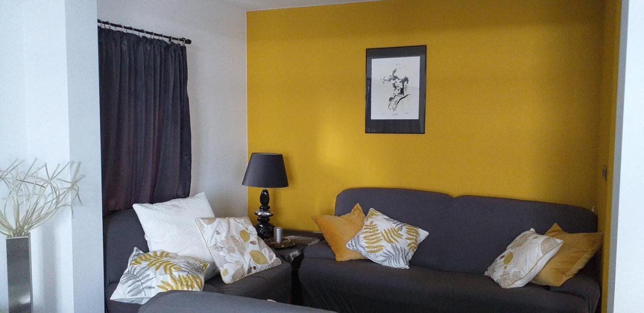 Chez Chantal - Appartement Privatif Yvoir Экстерьер фото